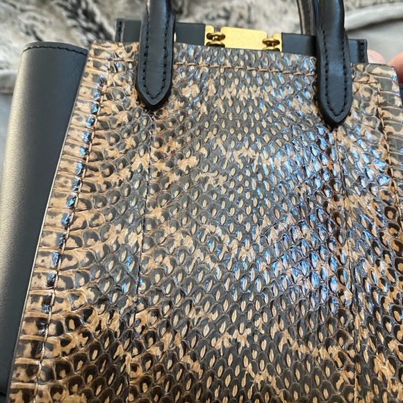 😍 NEW Coach Troupe Tote 16 in Snakeskin 😍 - Picture 3 of 9
